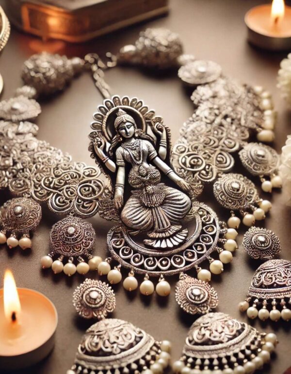 White Silver Filigree Temple Necklace